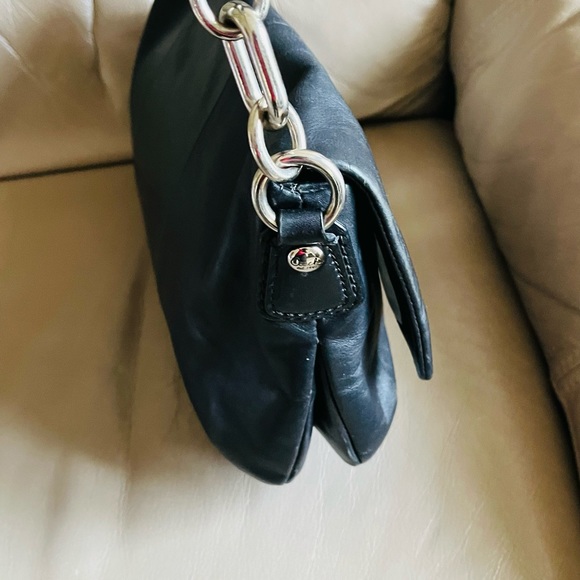 Authentic Coach handbag - Picture 6 of 15